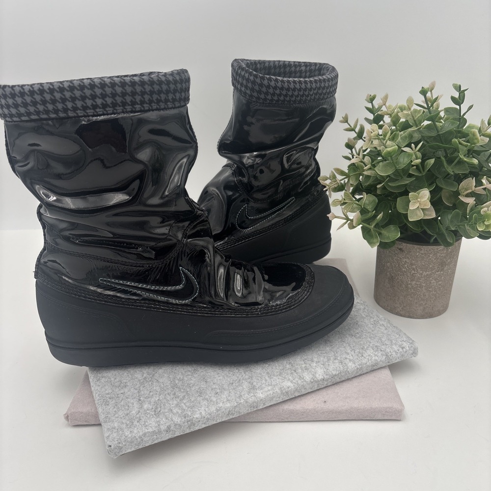 Nike Boots Aegina Mid ACG 454400 002 Womens US 7 Winter Water Resistant 2011 EUC